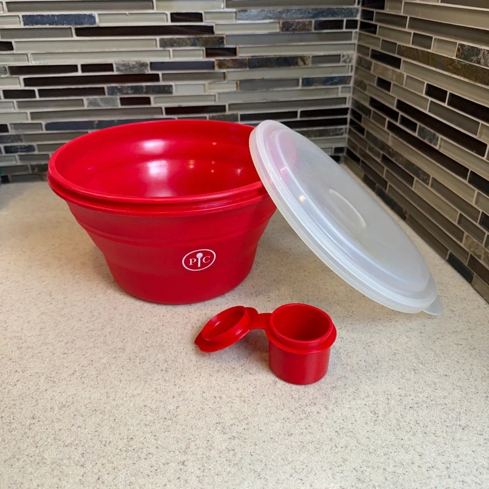 Pampered Chef Microwave Popcorn Maker Red Silicone Collapsible Bowl with Lid